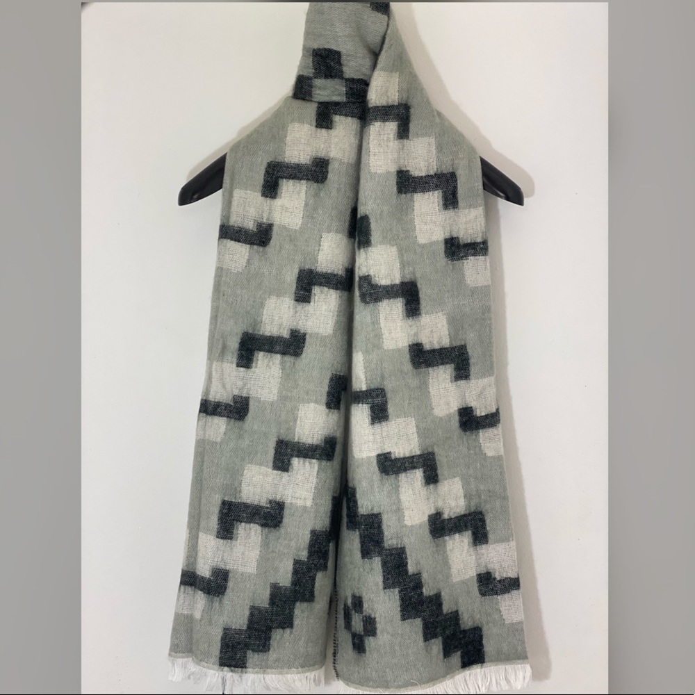 Frye Wool Acrylic Blended Scarf - Heather Grey